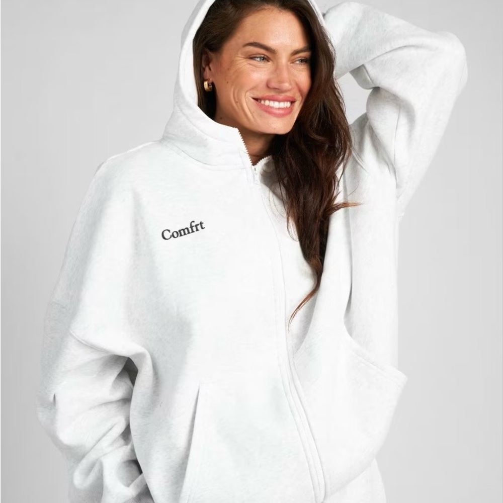 COMFRT cloud zip up hoodie